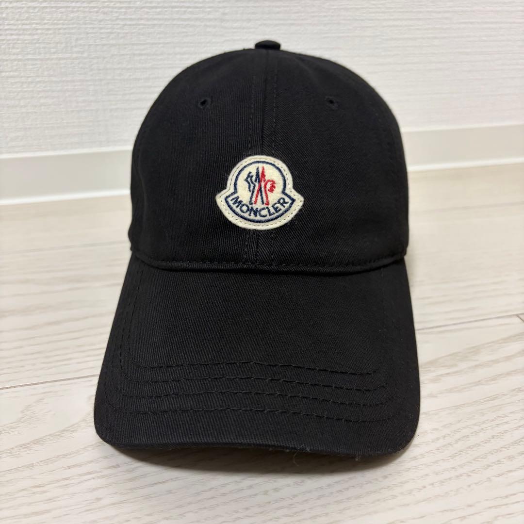 ✨超美品✨MONCLER　キャップ　ロゴワッペン　トリコロール　黒　浅め