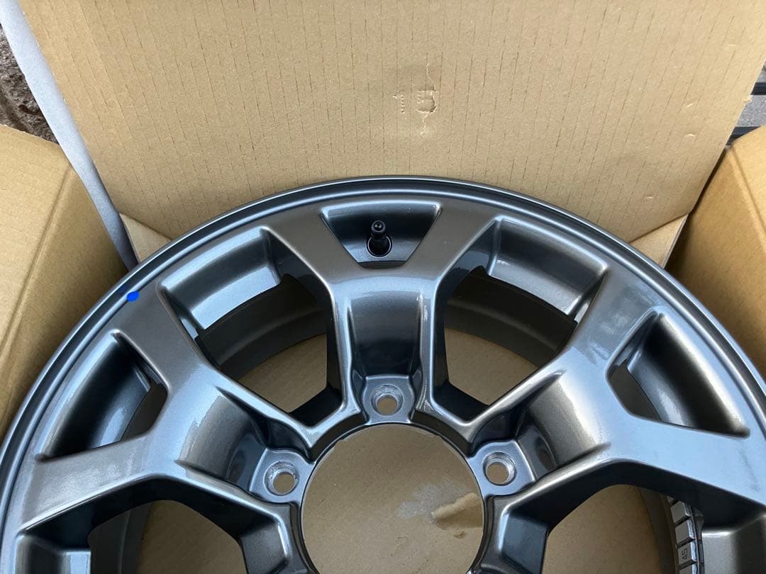 ジムニーノマド 純正ホイール 新車外し 1本のみ その１【送料込み】