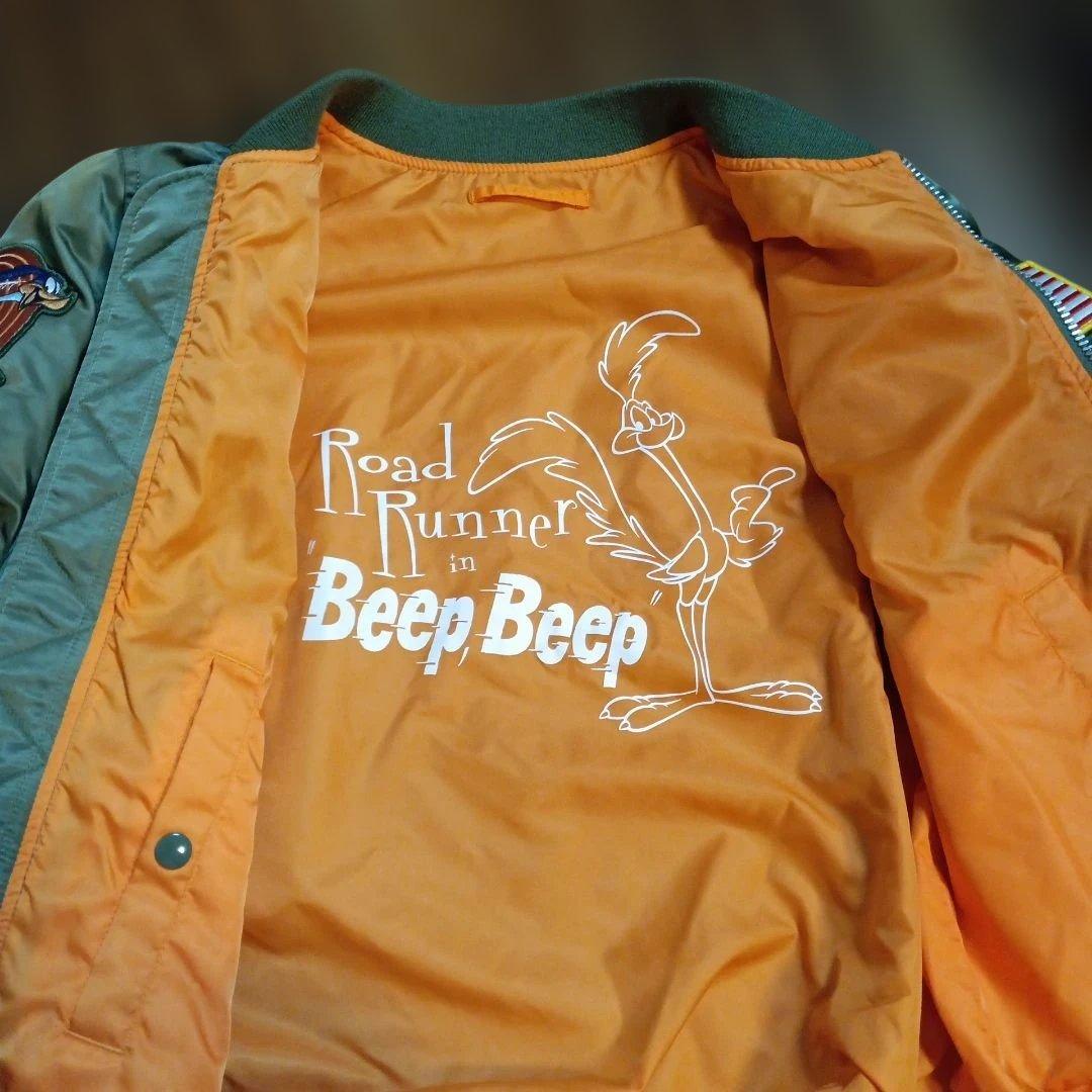 ALPHA INDUSTRIES Looney Tunes L2B ジャケット