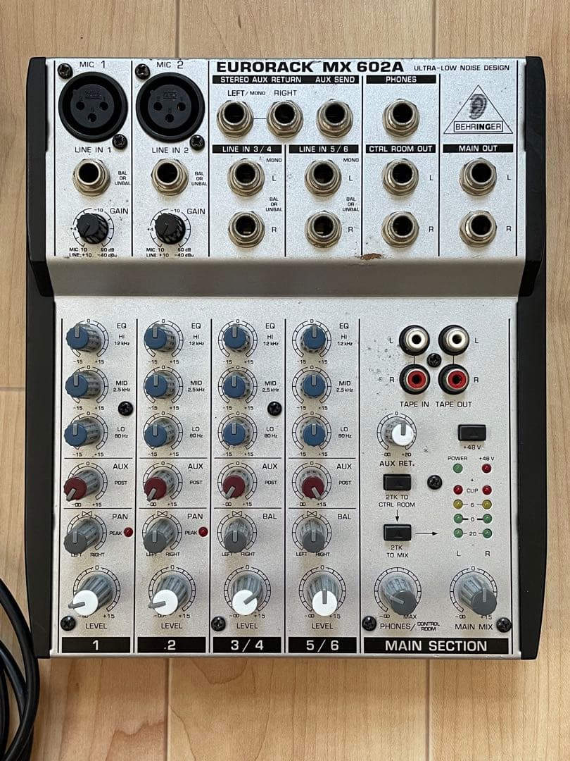 Behringer MX 602A XENYX 802アナログミキサー 電源付き