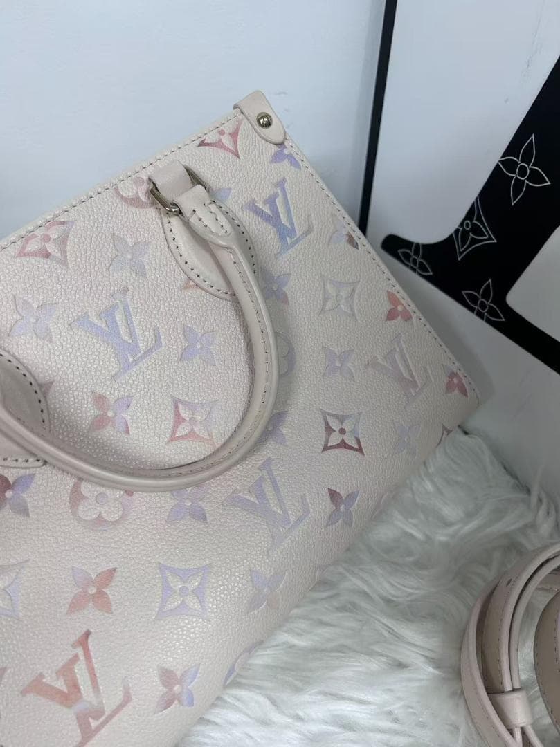 Louis Vuitton モノグラム・フラワー ハンドバッグ