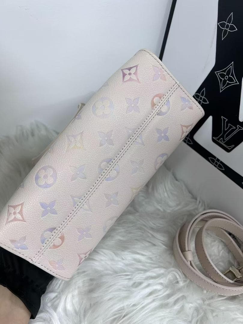 Louis Vuitton モノグラム・フラワー ハンドバッグ