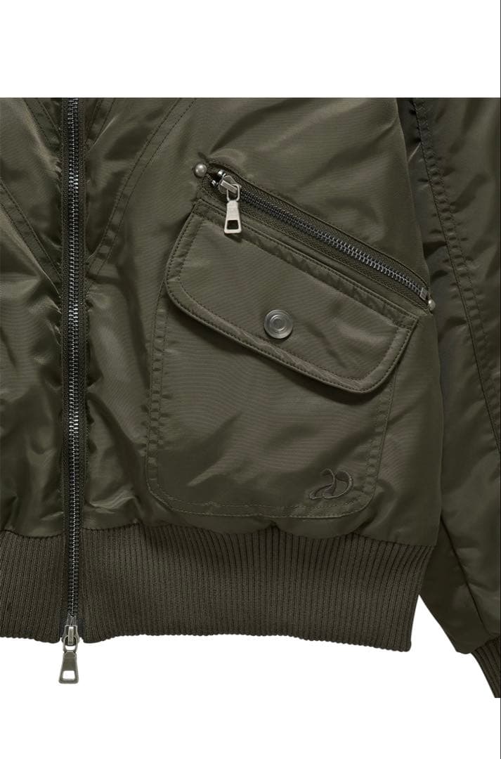 DANDEL cropped studded MA-1 jacket (カーキ)