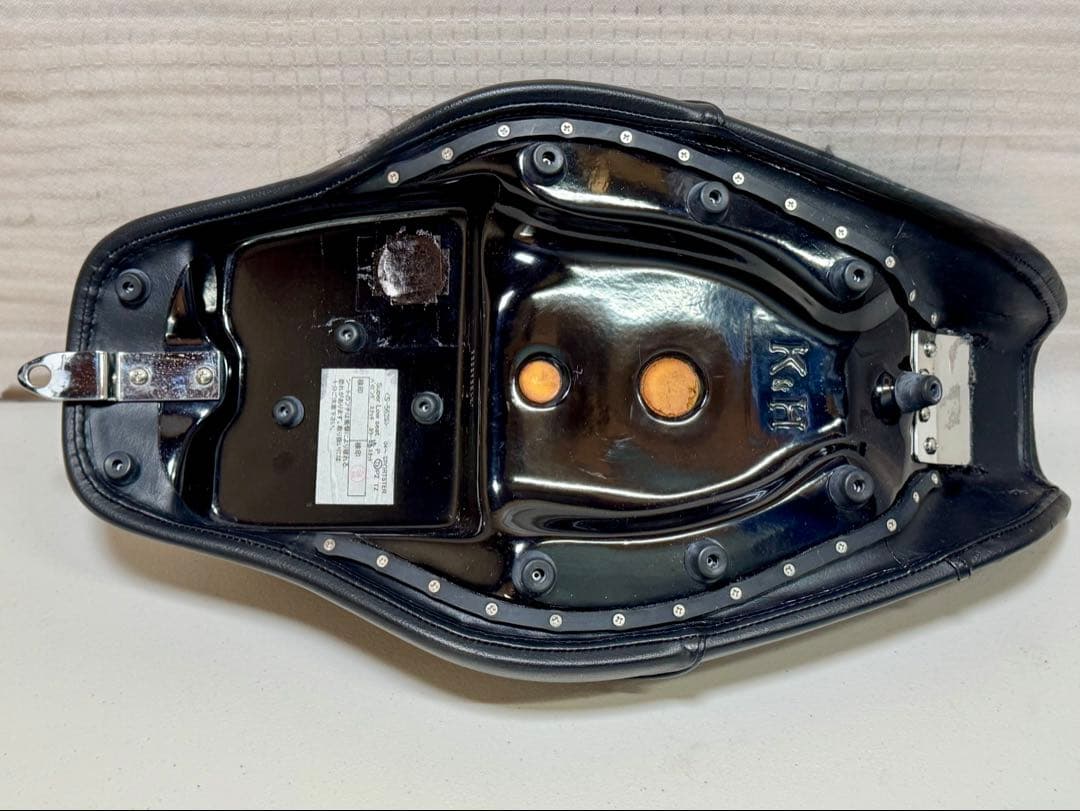 Ｋ＆Ｈ　人気　ソロシート　スポーツスター　04以降　XL 883 04-