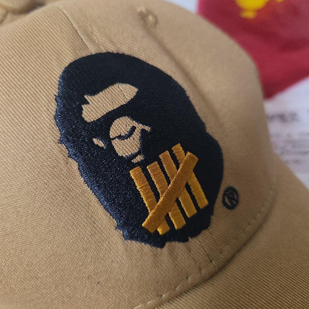 BAPE スナップバックキャップ ベージュ　帽子