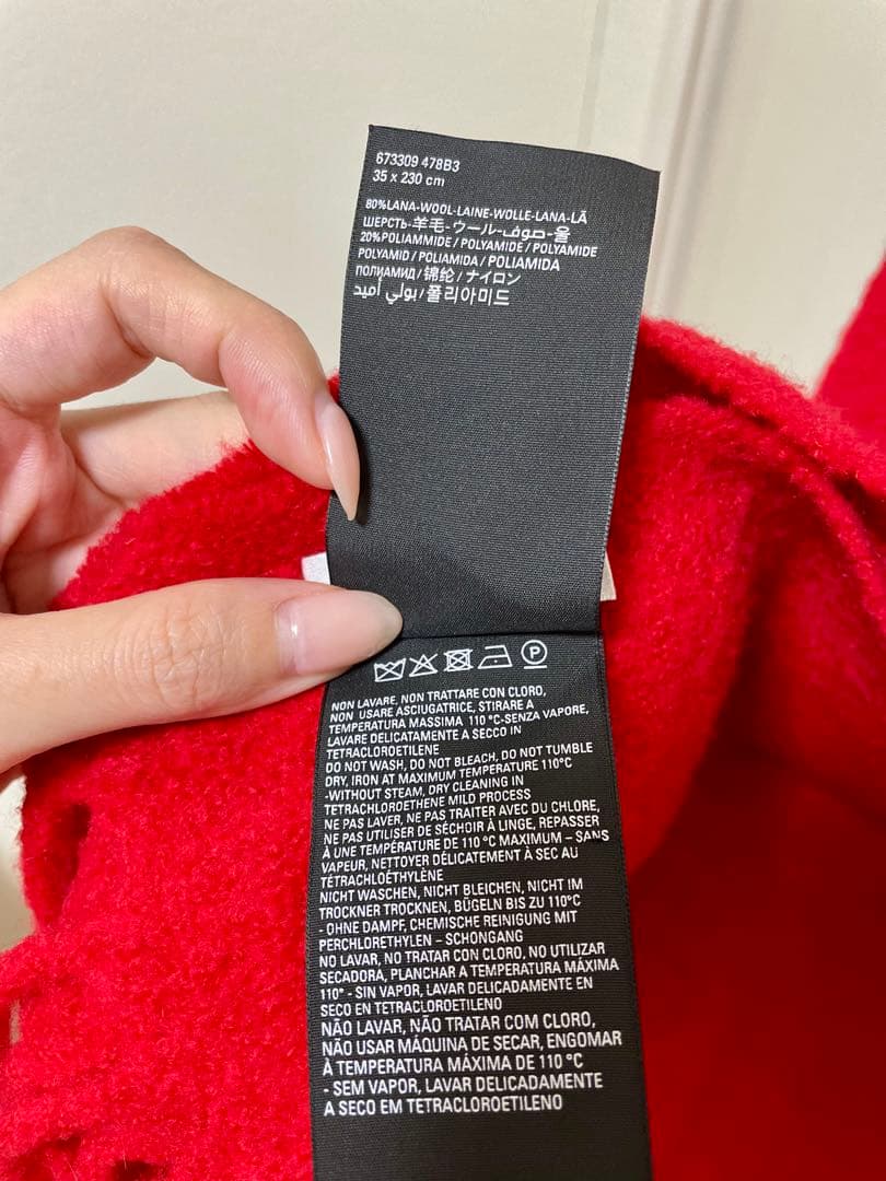 BALENCIAGA 赤 ロゴマフラー フリンジ付き