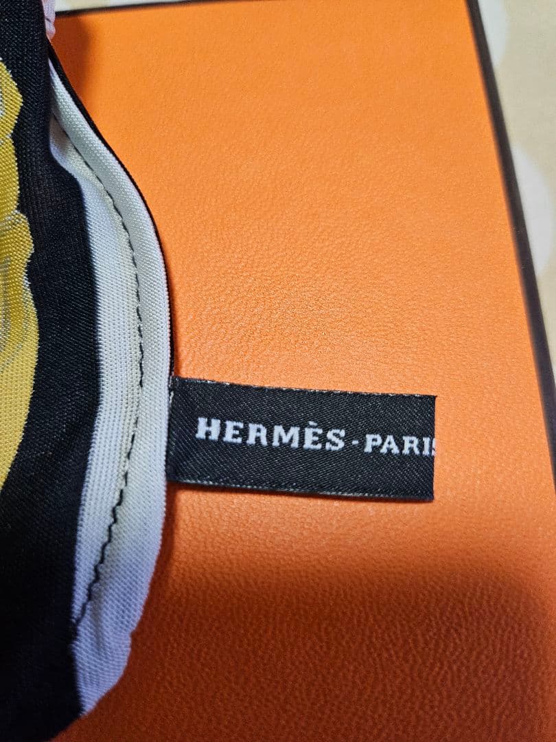 HERMES スカーフデザイン ヘアバンド