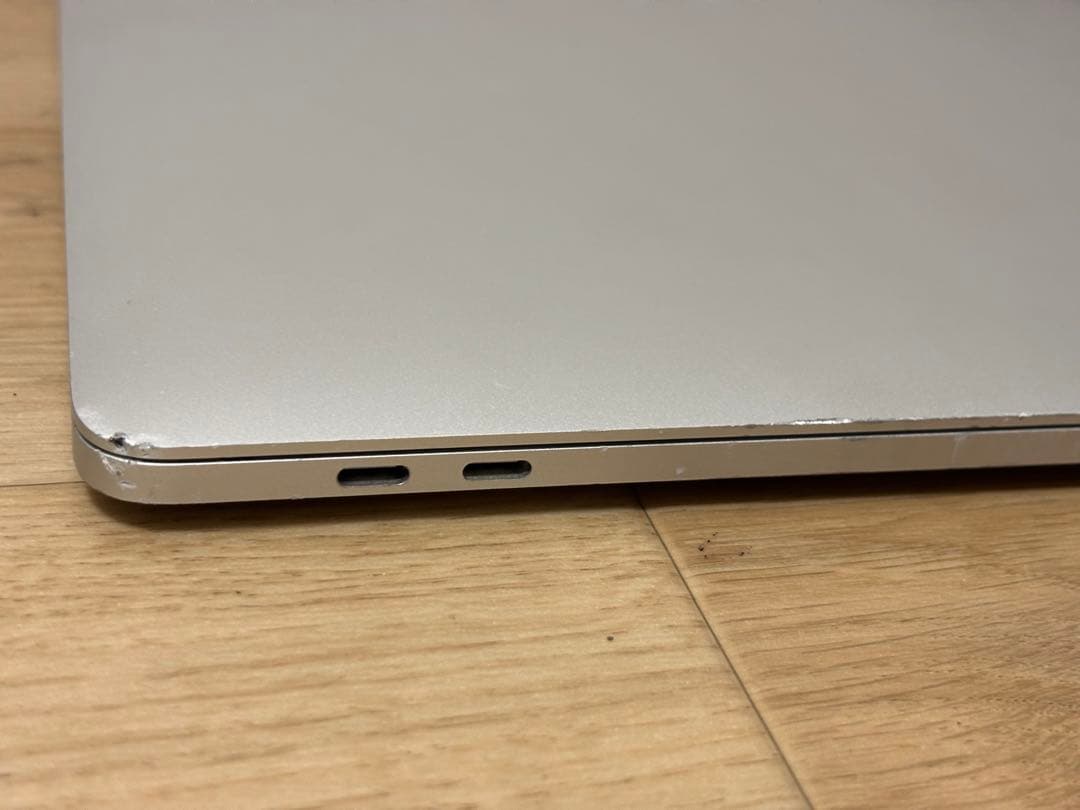 MacBook Pro 15インチ　A1990 i7 256GB 16GB