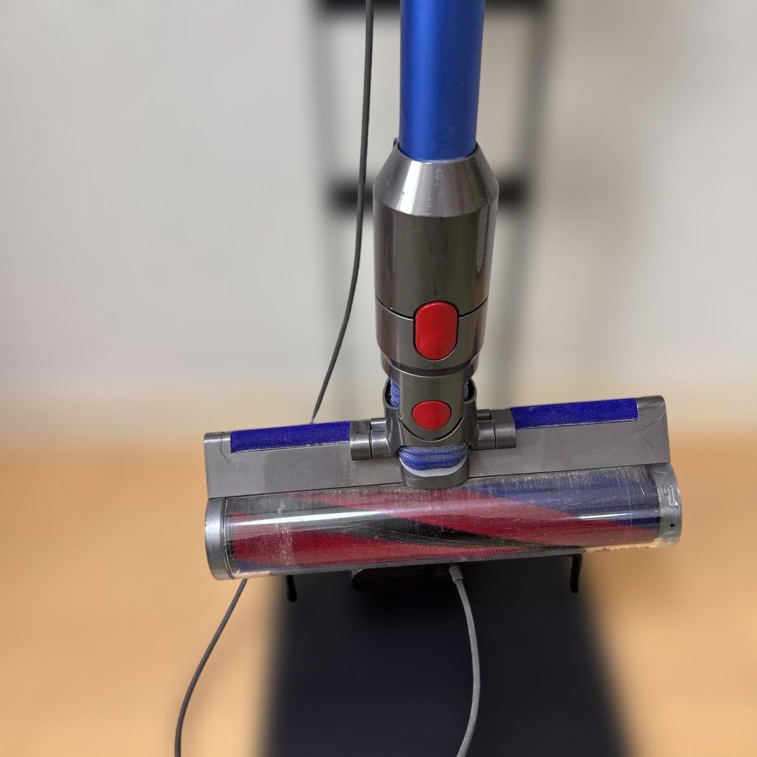 Dyson V8スティッククリーナー本体&充電スタンド　まとめ売り