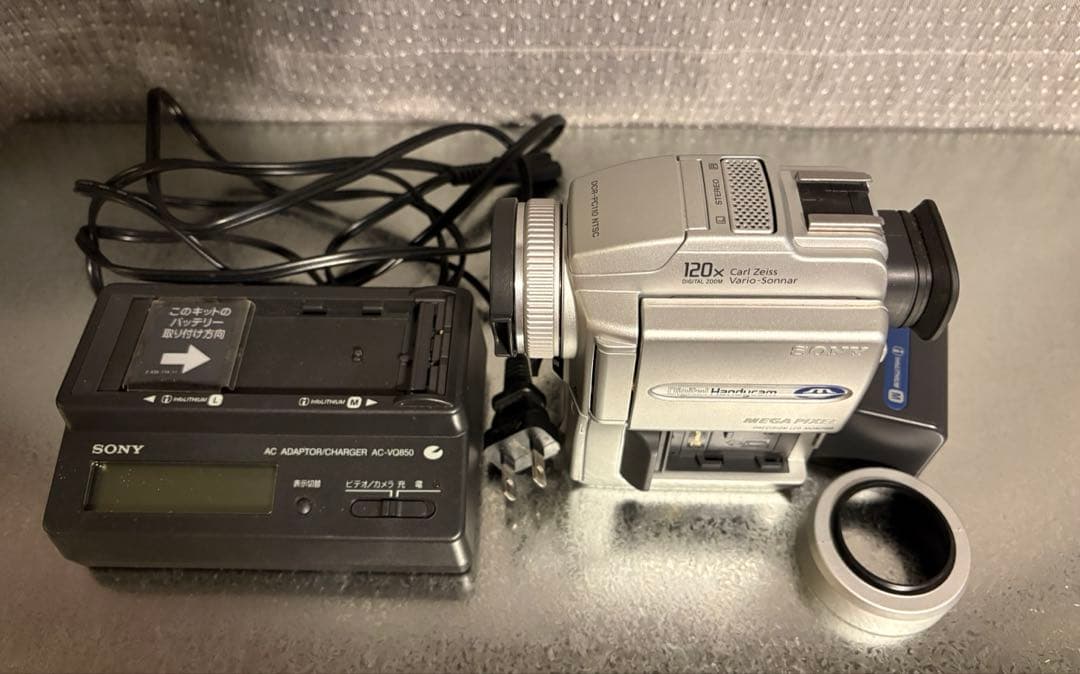 SONY DCR-PC110 ビデオカメラ