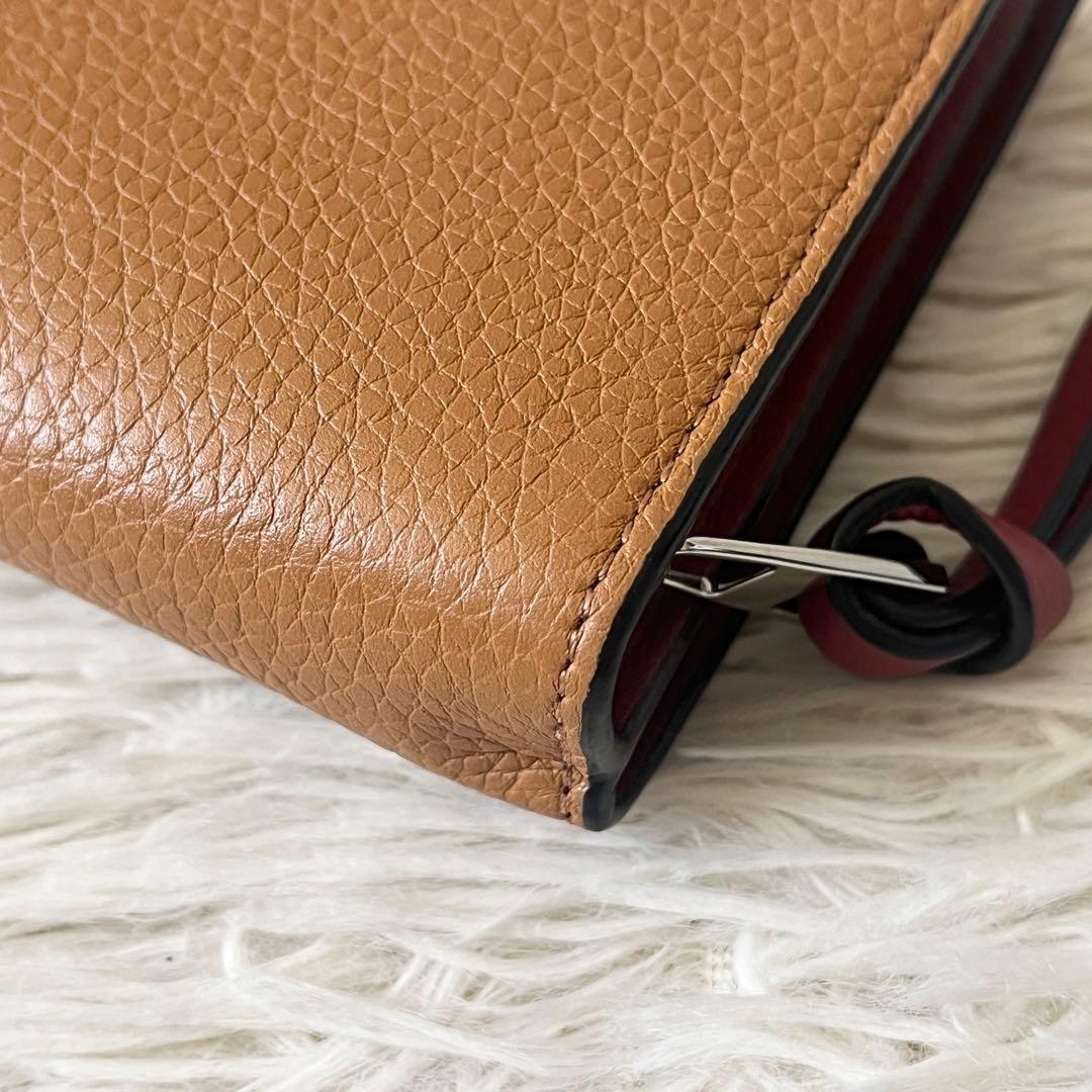 LOEWE 二つ折り財布 ブラウン　コンパクト　キャラメル　ピーカン