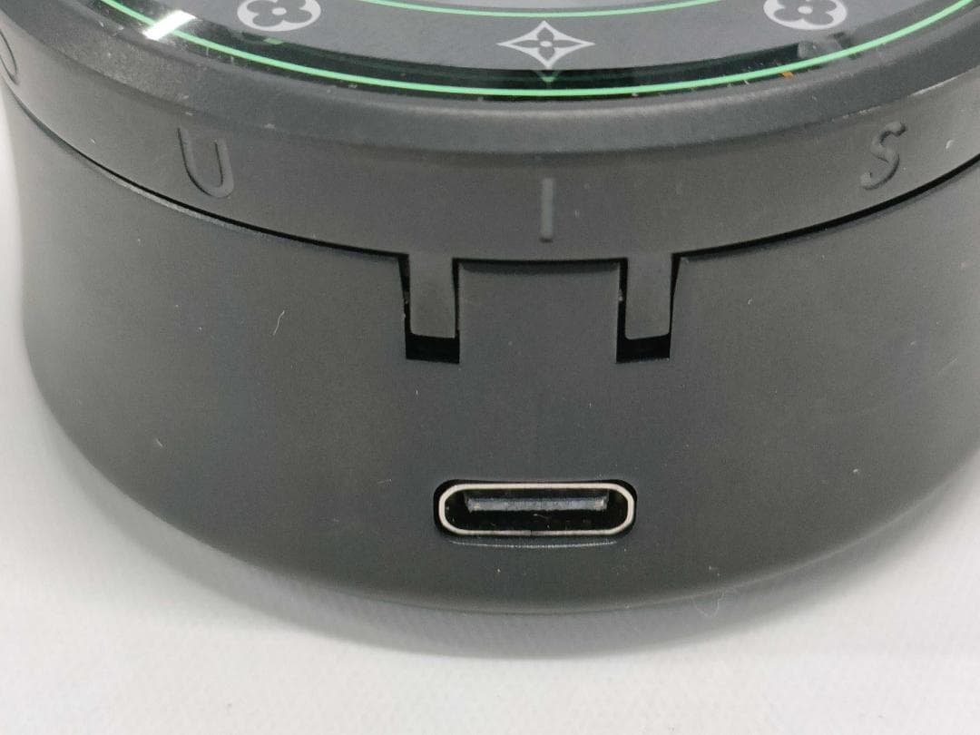 ルイヴィトン ホライゾン ワイヤレスイヤホン QAB160 グリーン ケース付き