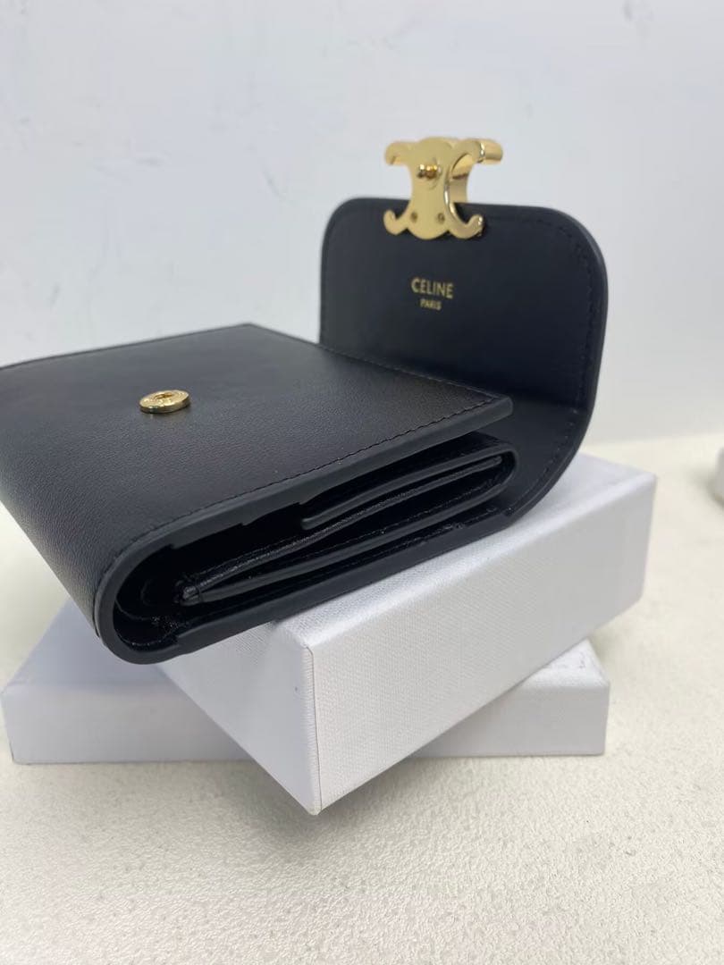 CELINE 黒 レザー三つ折り財布