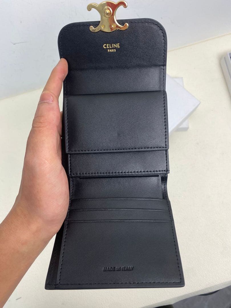 CELINE 黒 レザー三つ折り財布