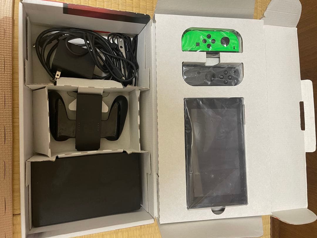 Switch本体&持ち運びケース