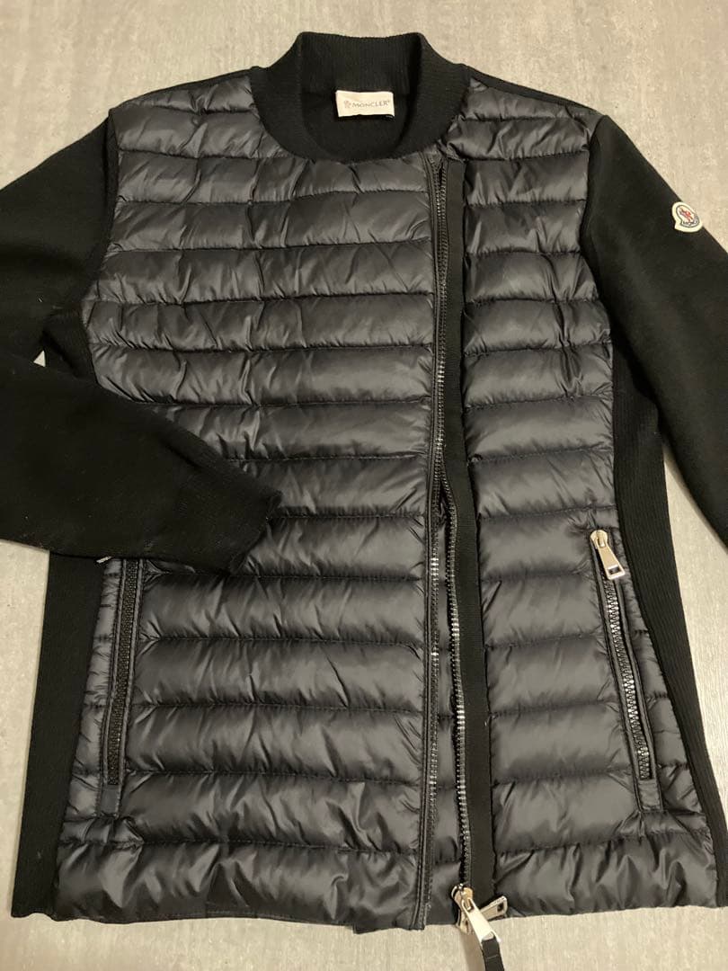 Moncler モンクレール　ニットとダウンのコンビカーディガン　斜めジップ