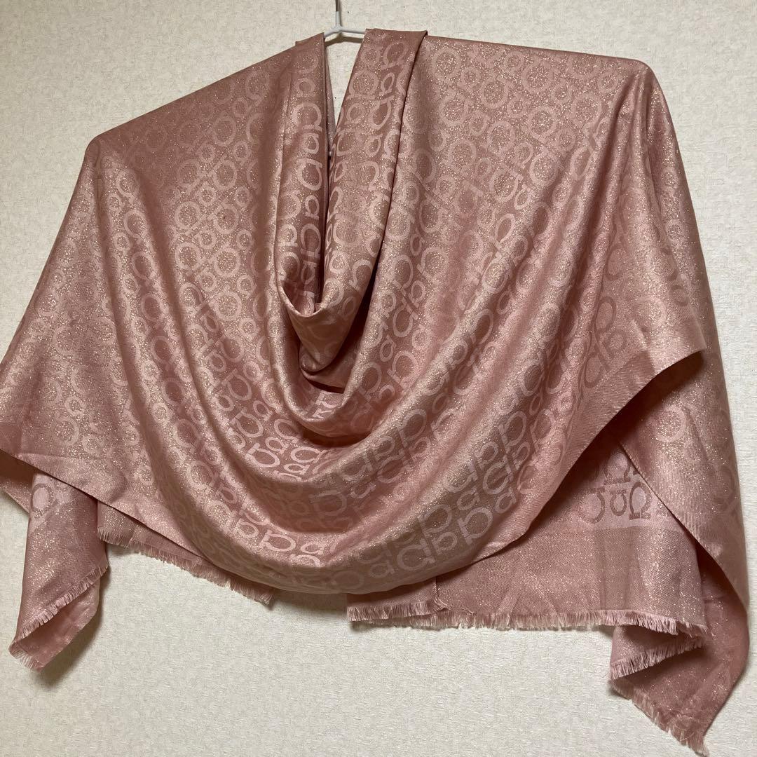 新品未使用✨Ferragamoシルク混紡ストール 約67cm x 180 cm