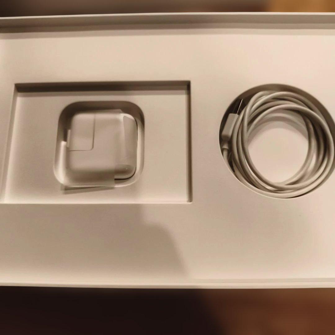 美品　Apple iPad Air3 64GB スペースグレー