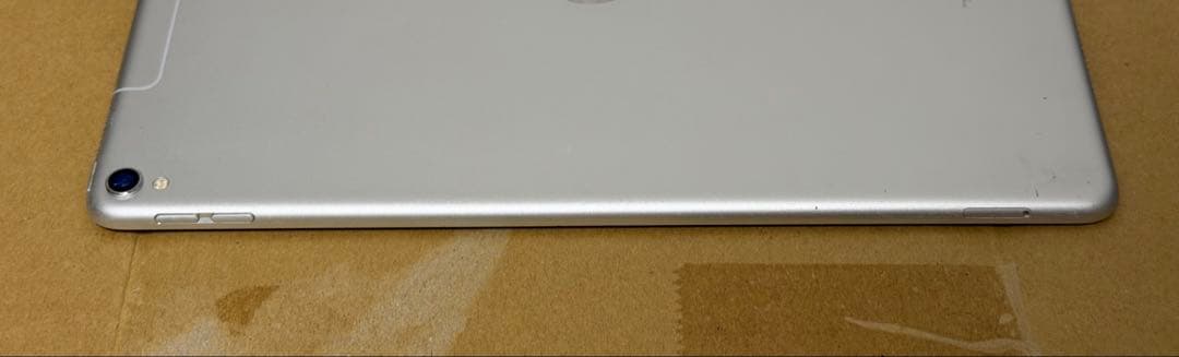 iPad Pro 10.5インチ シルバー 256GB 本体　忍び