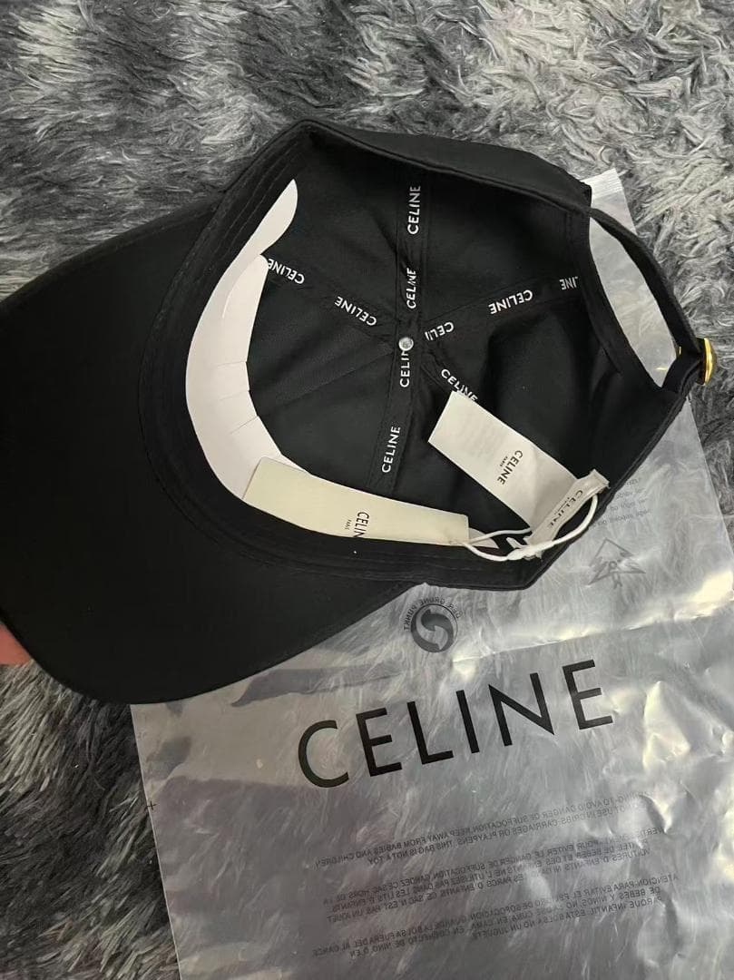 CELINE ブラック ベースボールキャップ
