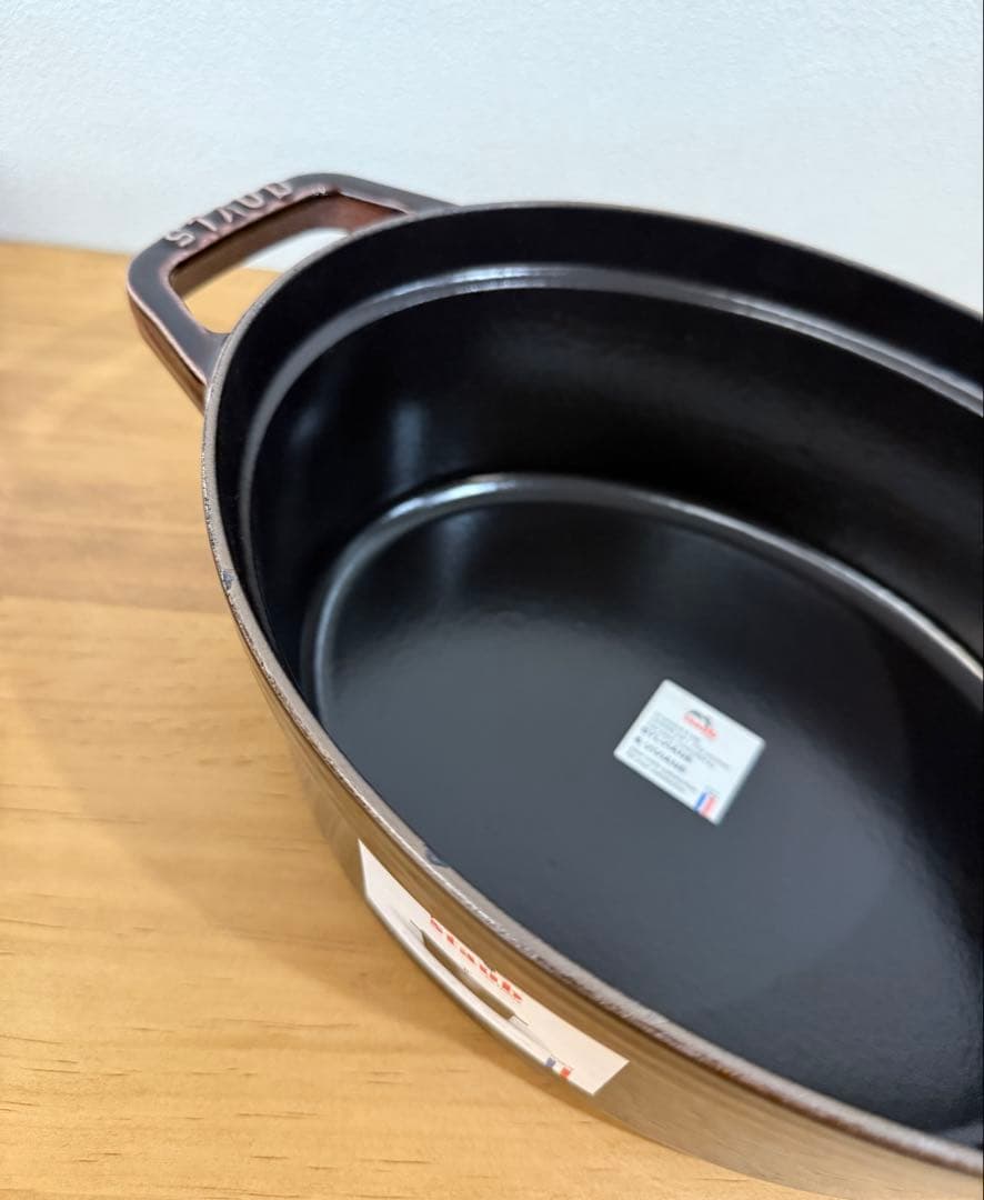 staub ストウブ　ココット　オーバル　27cm　鍋　両手鍋　鋳物ホーロー鍋