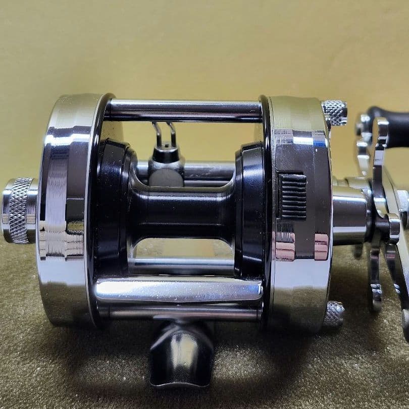 Abu Ambassadeur アンバサダー 2500C Chrome【新品】