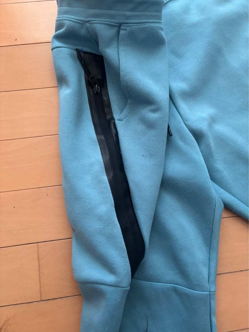 NIKEテックフリース　水色　海外色