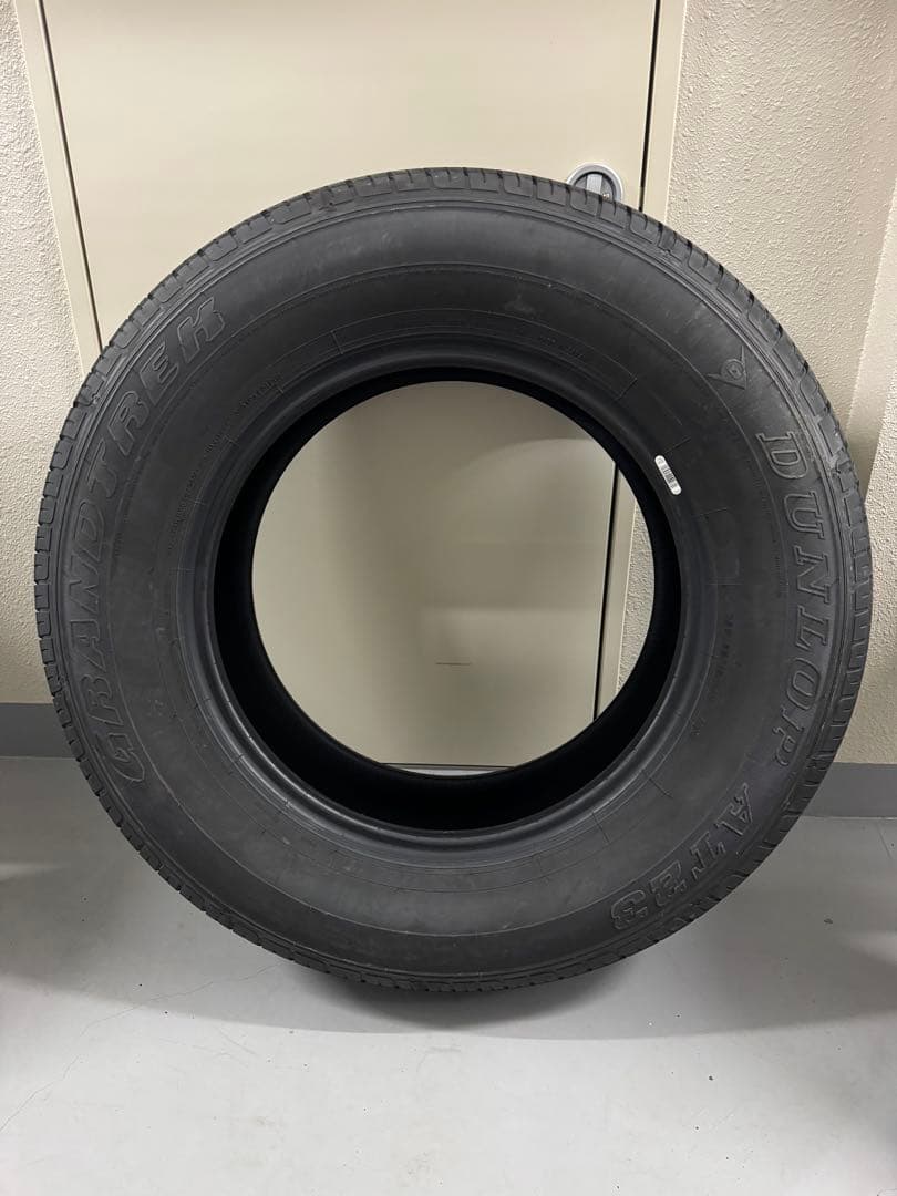 公道未走行 新車外し ダンロップ タイヤ 265/65R/18 ランクル250等