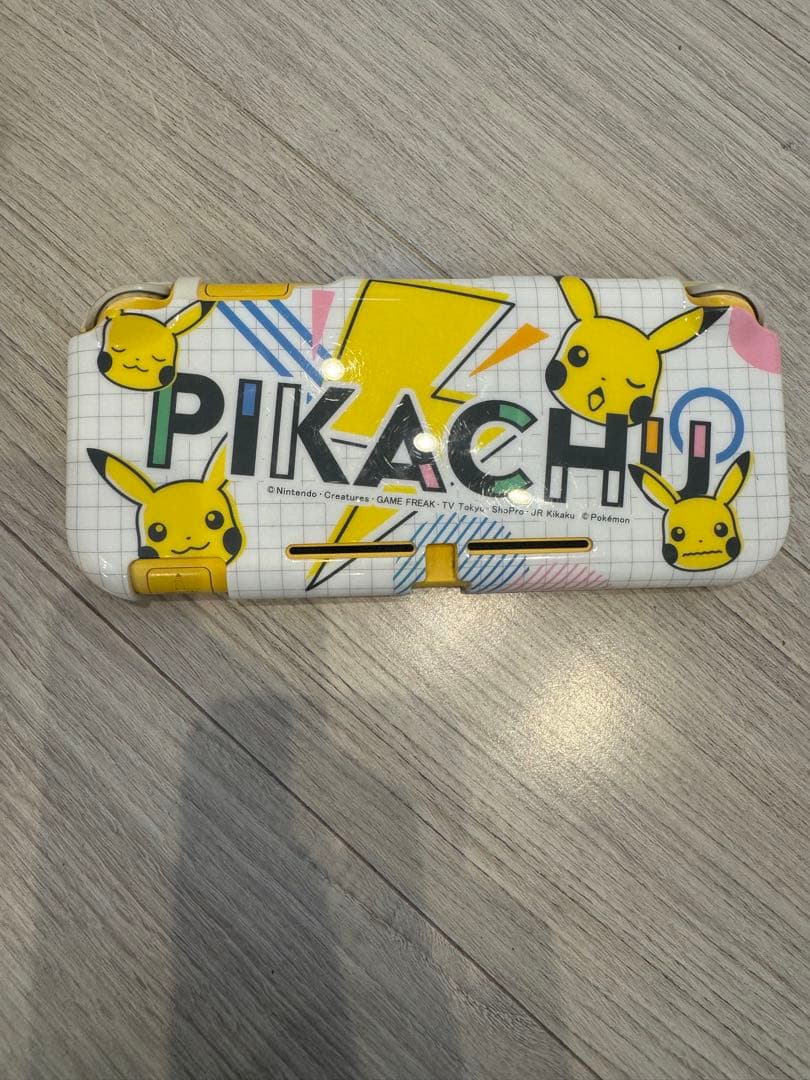 Nintendo Switch Lite イエロー ピカチュウケース付き