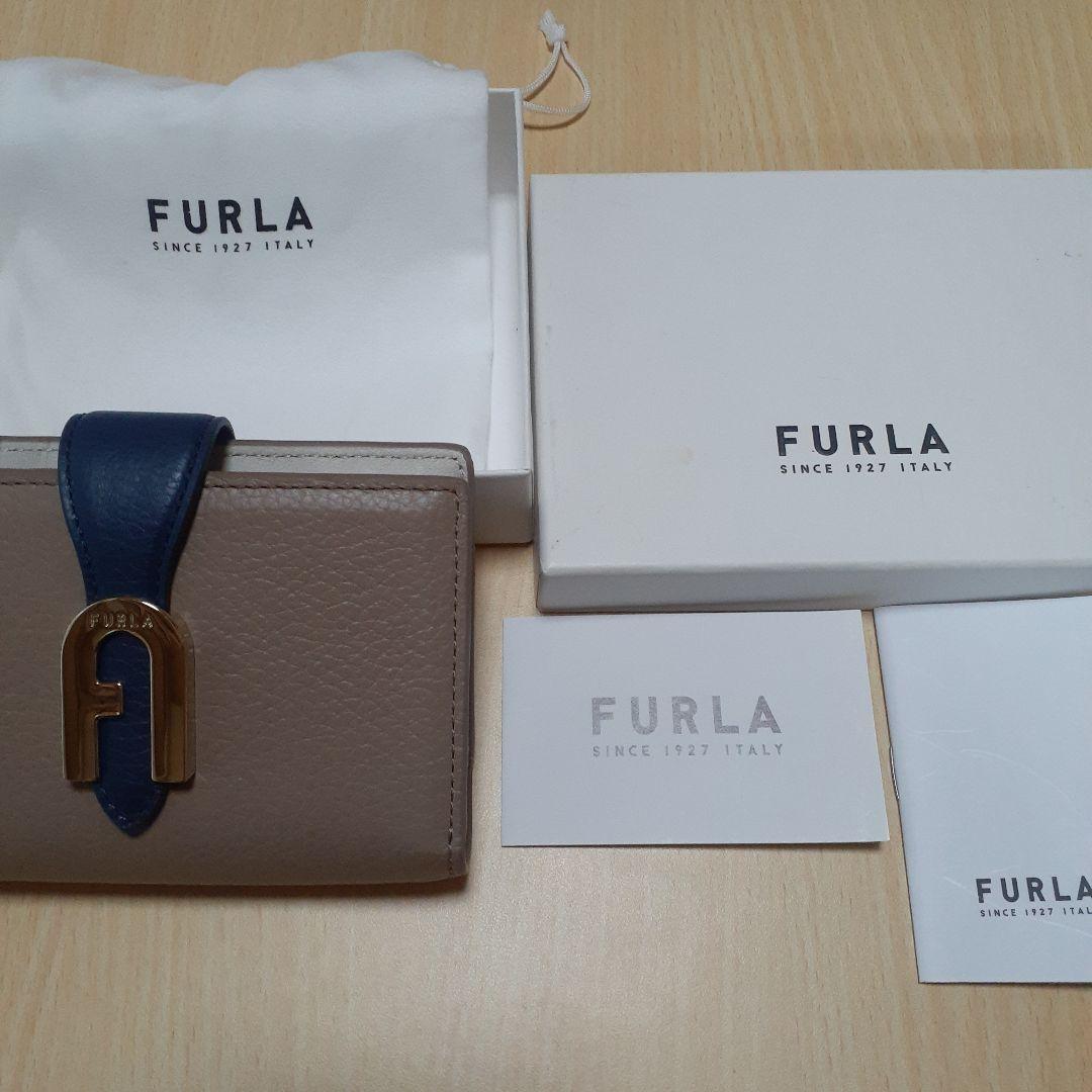 FURLA 二つ折り財布 　未使用