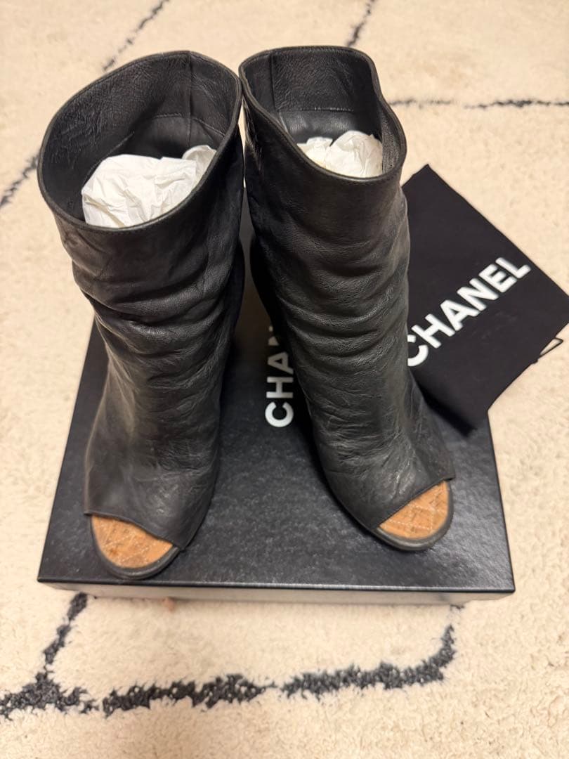 CHANEL ブラック オープントゥ ブーティ 35.5
