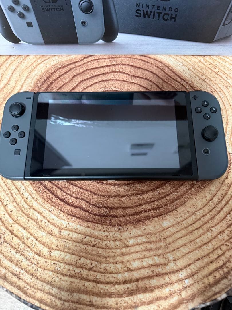 Nintendo Switch ニンテンドースイッチ本体　グレー①