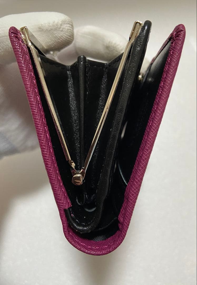 【新品未使用】Vivienne Westwood 二つ折り財布　エンジ