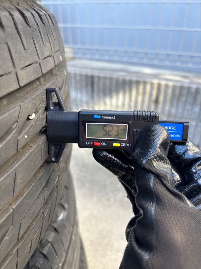 ②225/60R18 ブリヂストン　アレンザ　LX100 ４本のうち2本