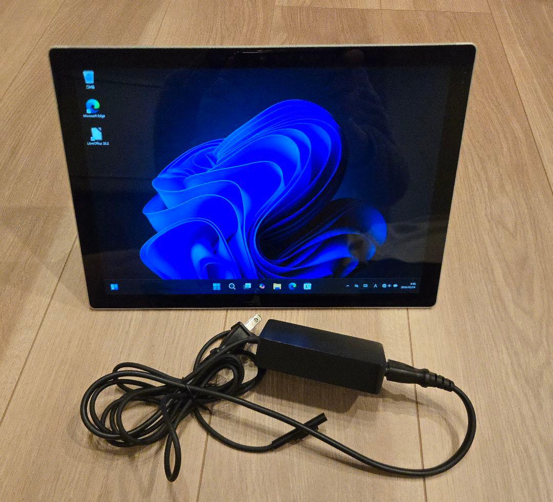 【液晶キズ無し】Surface Pro7 Microsoft純正タブレットPC