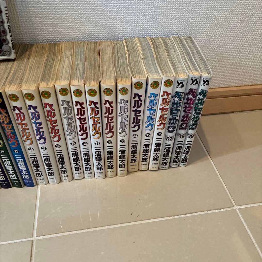ベルセルク 1〜40巻 漫画　40冊　初版有り