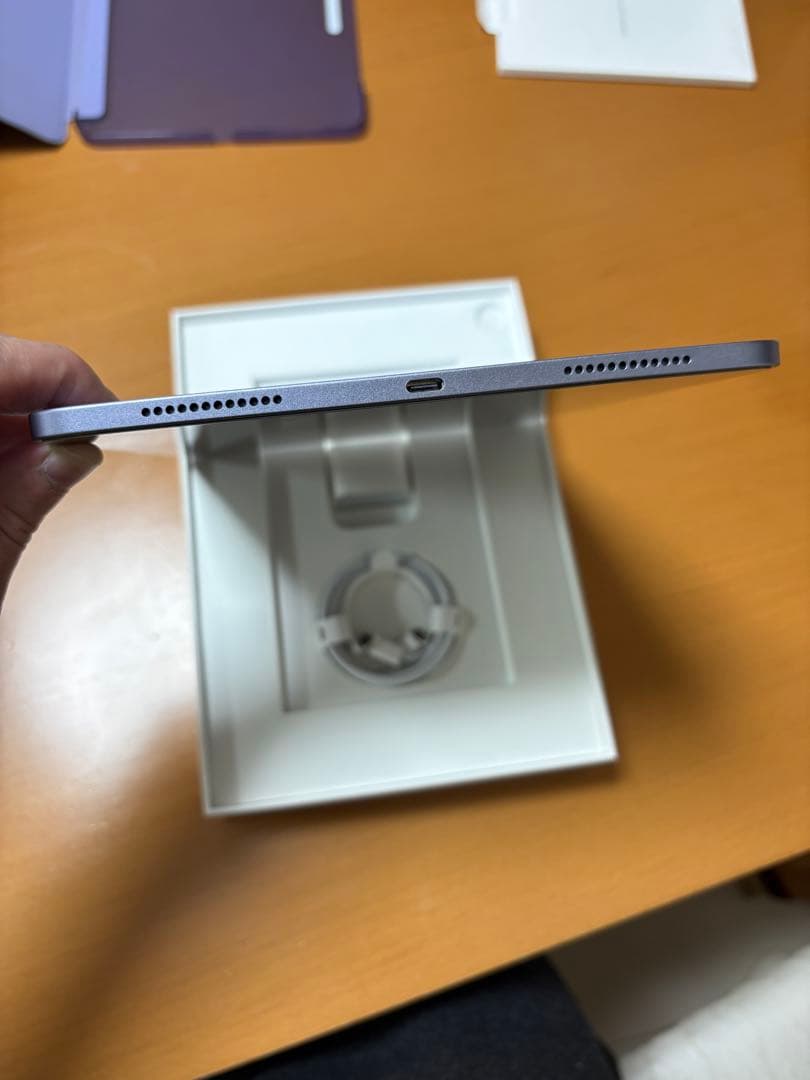 美品　iPad Air 第5世代 Wi-Fi 64GB パープル