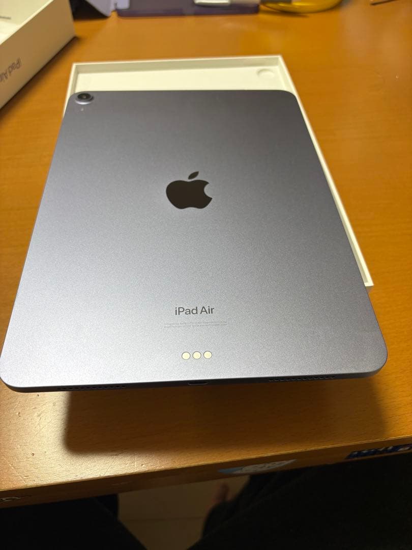 美品　iPad Air 第5世代 Wi-Fi 64GB パープル