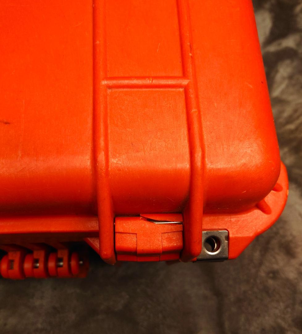 ペリカン ペリカンケース 1550 オレンジ 中型 防水