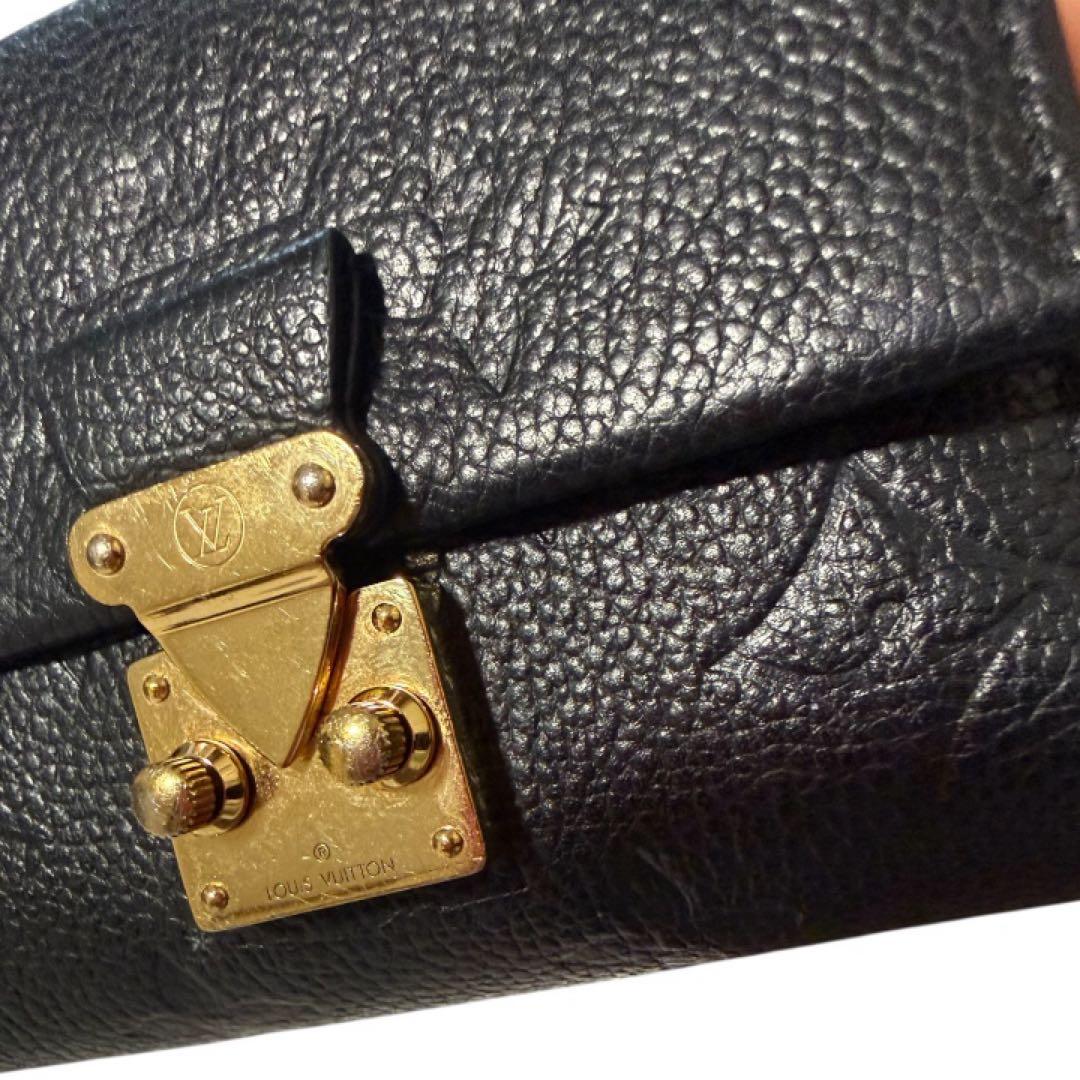 Louis Vuitton ブラック三つ折り財布