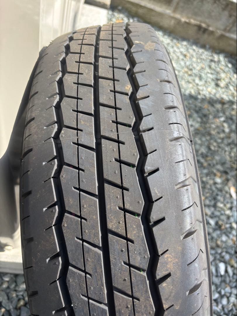DUNLOP 195/80R15 タイヤ X2925 2025