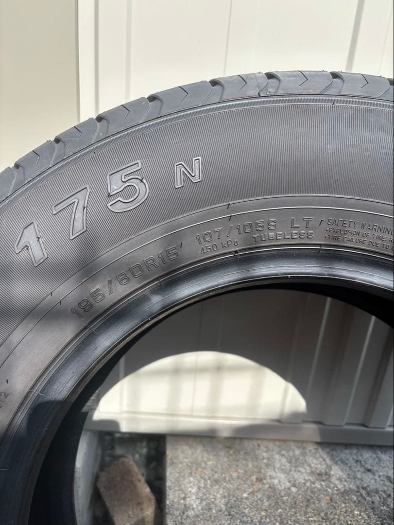 DUNLOP 195/80R15 タイヤ X2925 2025