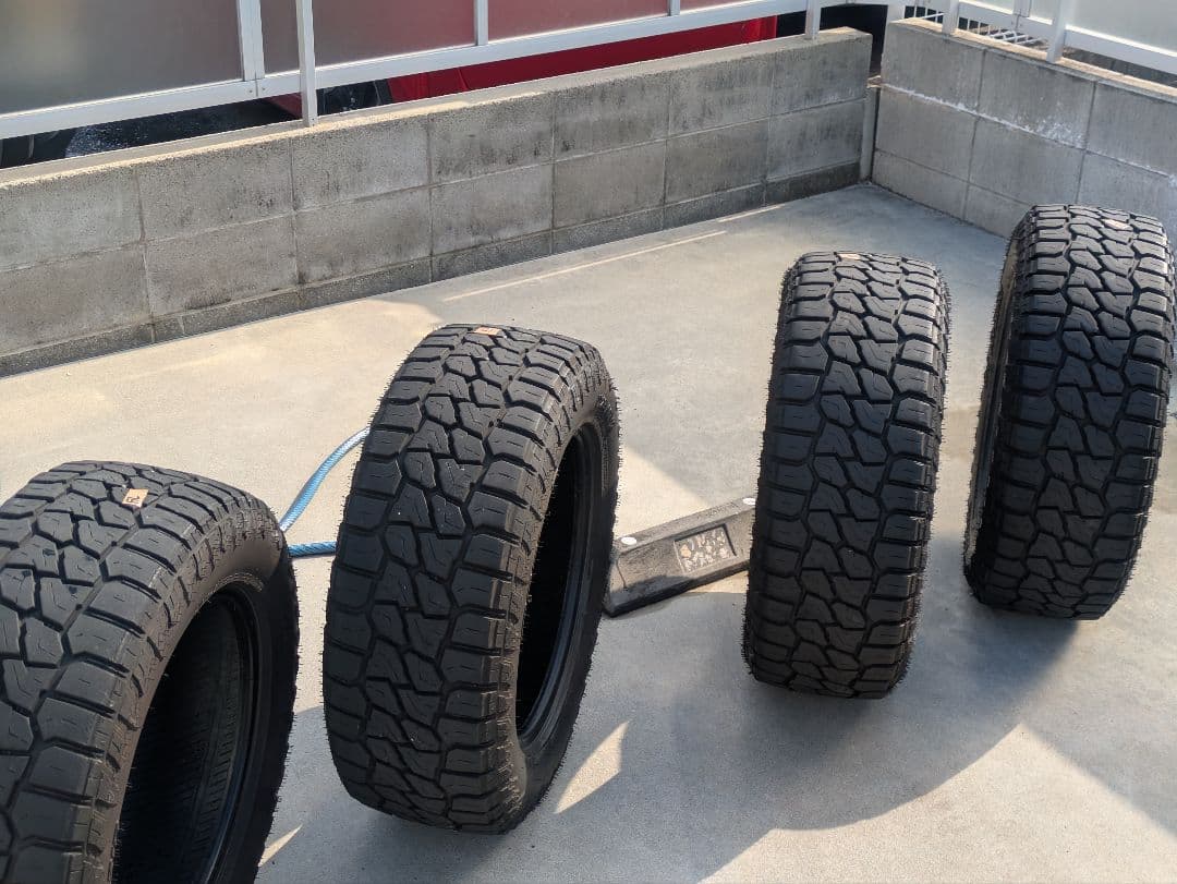 MONSTA RT Hybrid LT265/60R18 タイヤのみ4本
