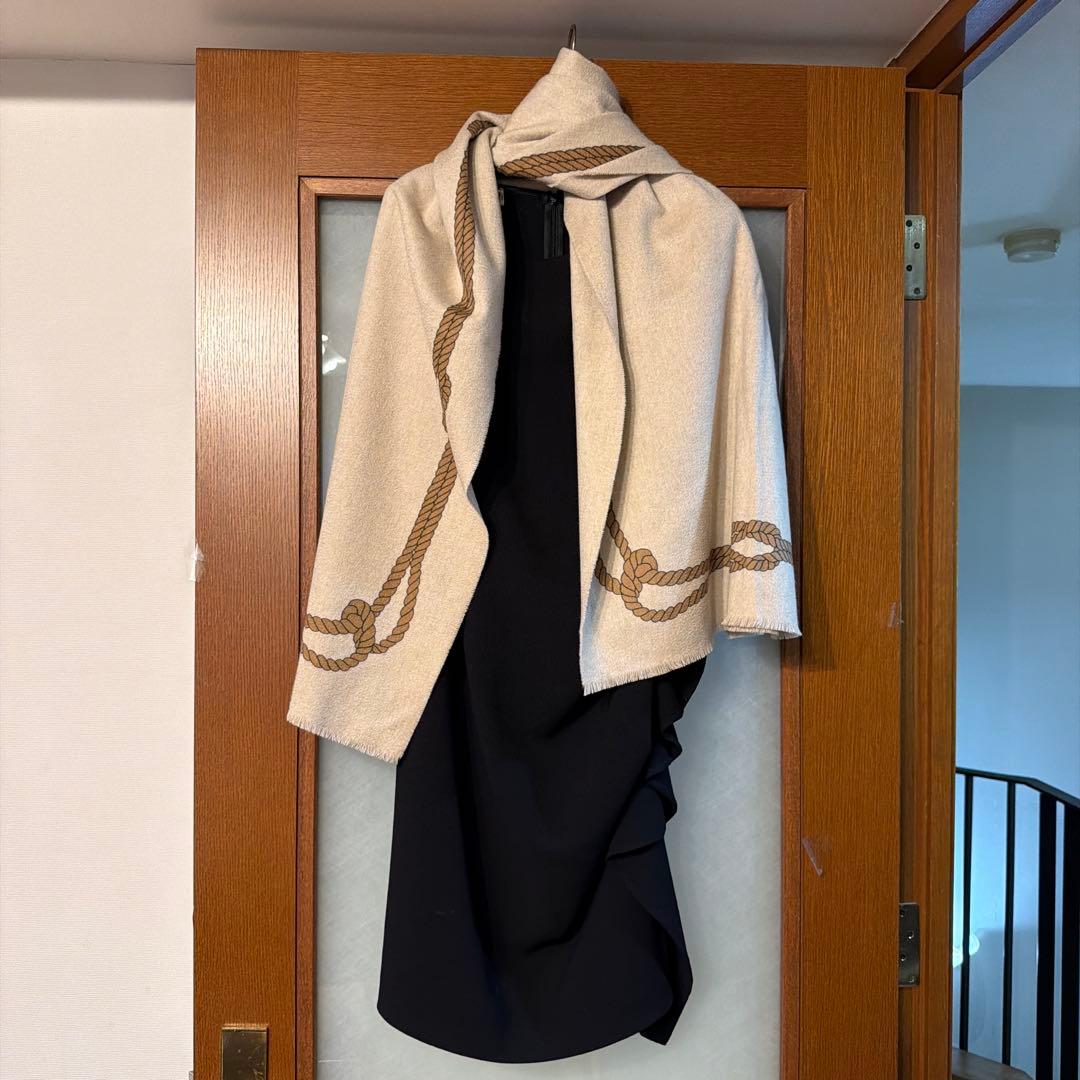 未使用品❣️マックスマーラー　カシミア　ストール　ショール　ケープ　膝掛け