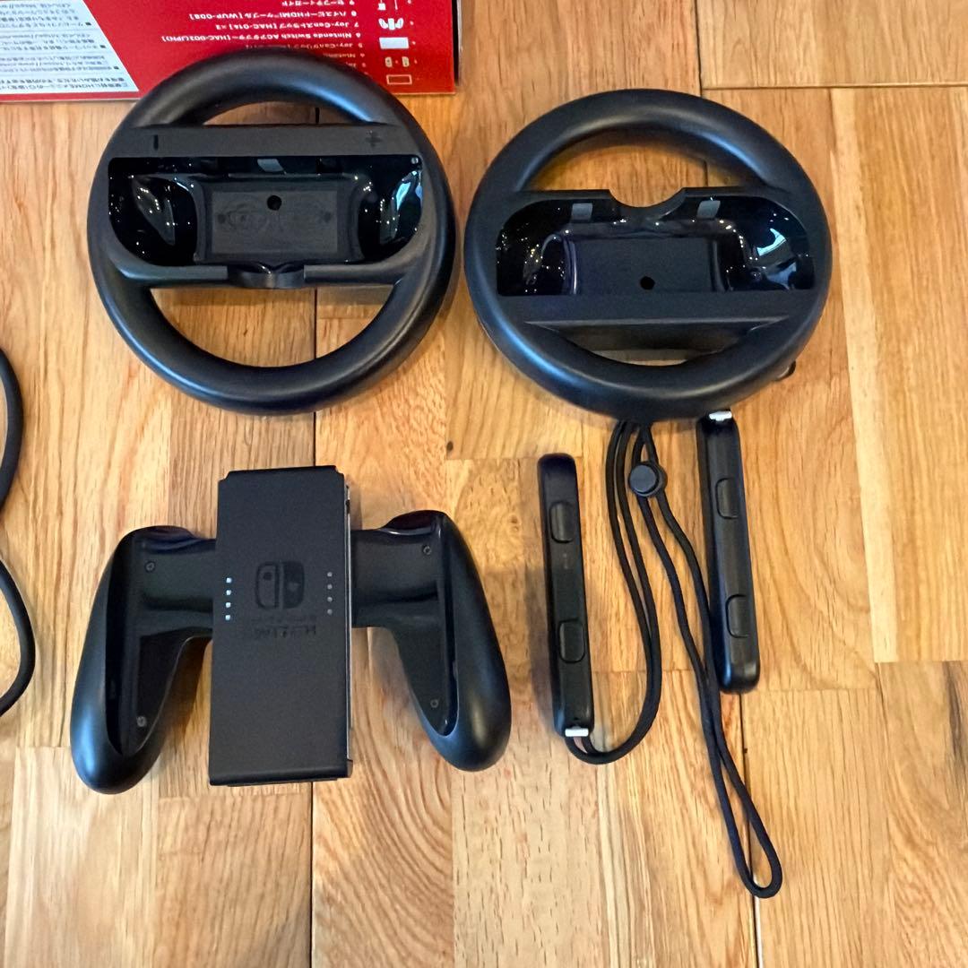 Nintendo Switch本体 マリオカートソフト　ハンドル付
