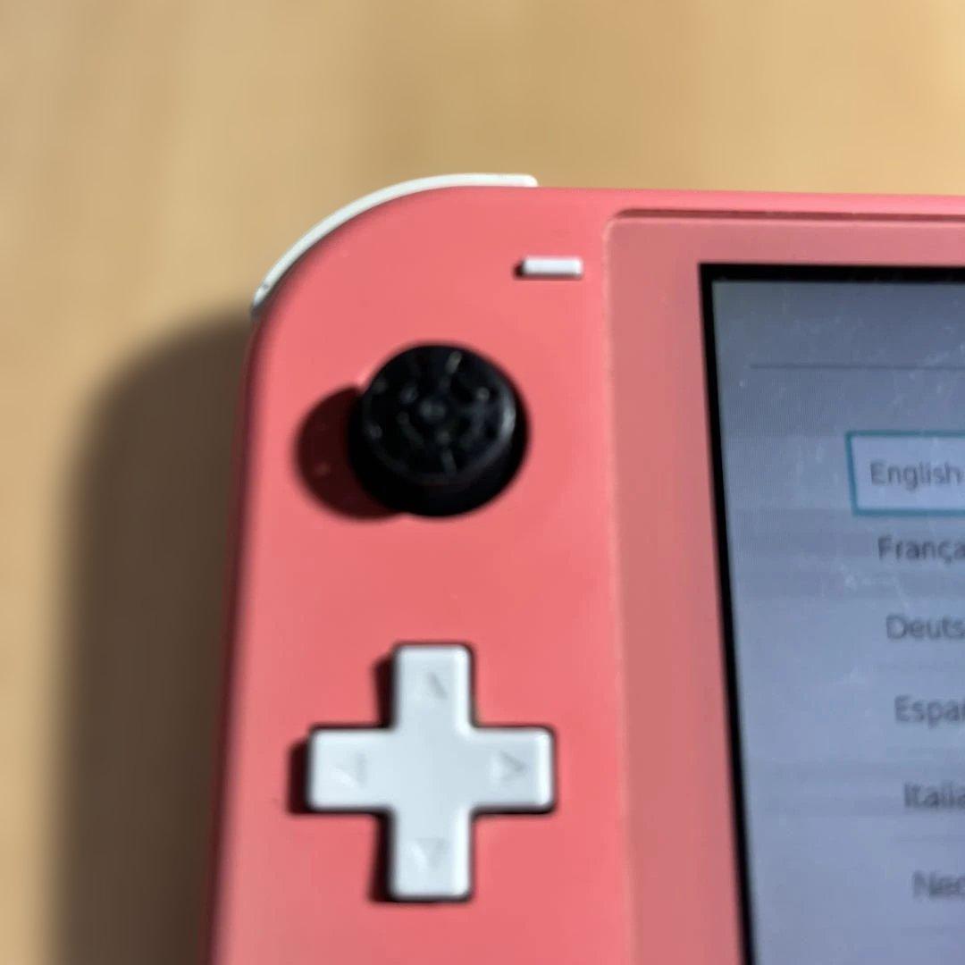Nintendo Switch LITE コーラル
