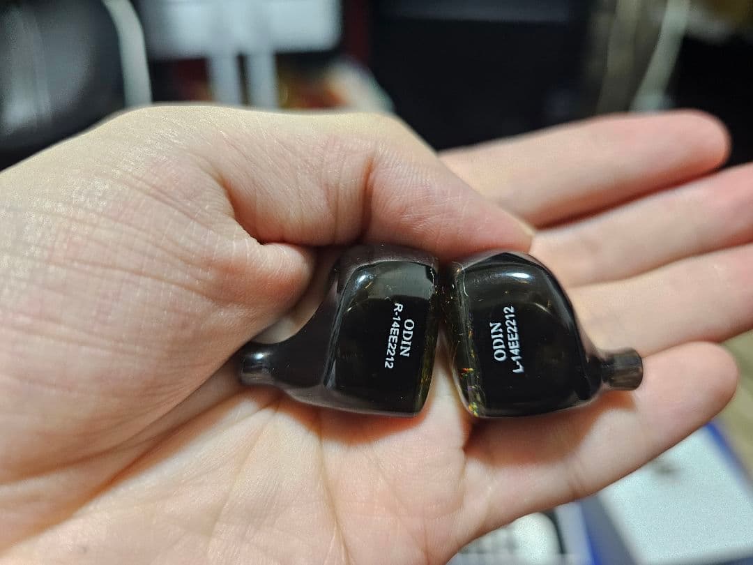 イヤホン EMPIRE EARS ODIN