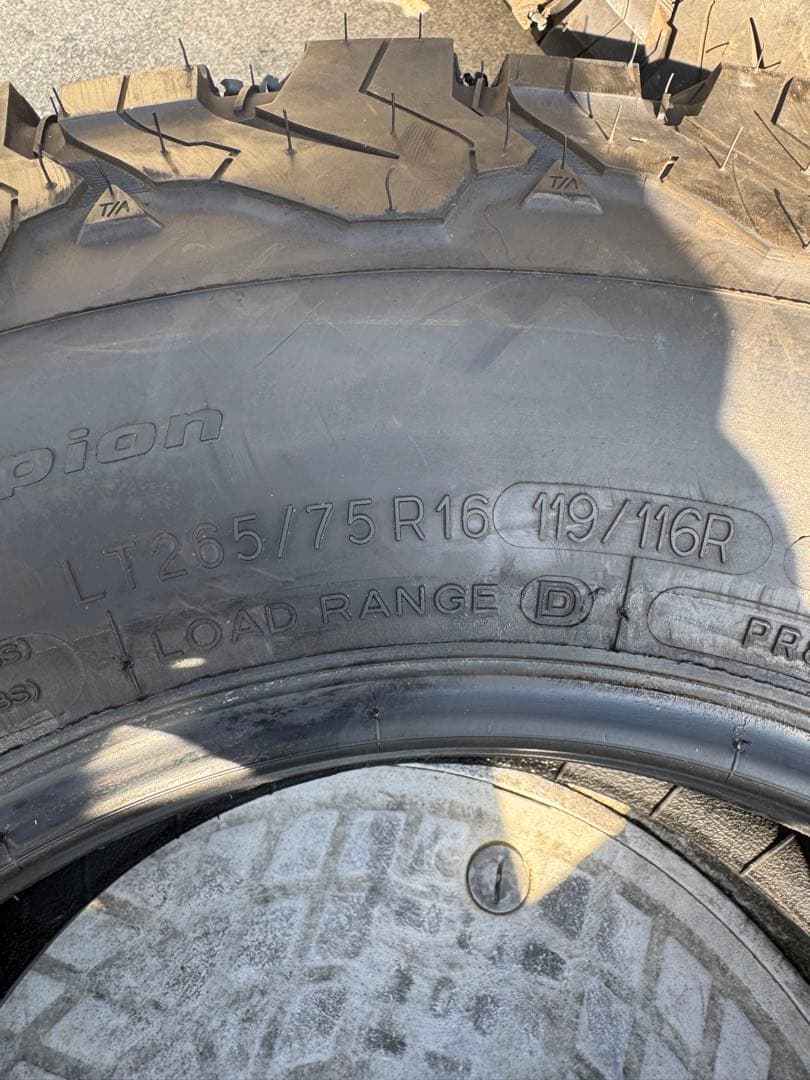 タイヤ・ホイール BFGOODRICH ALL-TERRAIN T/A 265/75R16