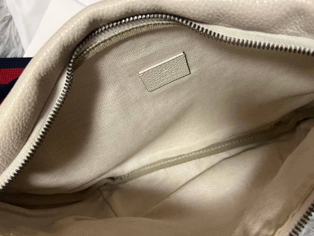 GUCCI GGマーモント ヴィンテージロゴ ボディバッグ