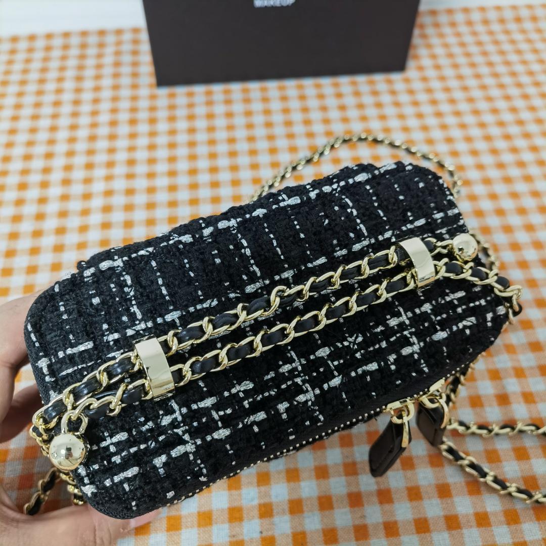 ⌘｛黒+白｝⌘ ノベルティー ショルダーバッグ+†+✿箱付き✿
